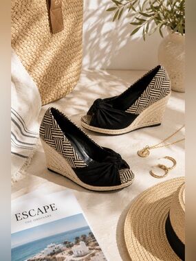 Kelly & Katie Raffia Espadrille Wedge Heels Bow Platform Sandals SZ 7